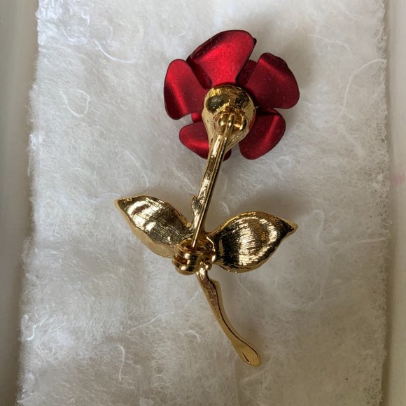 Red Rose Pin with Gold Toned Stem & Leaves and clear faceted stone as water drop - Picture 2 of 2